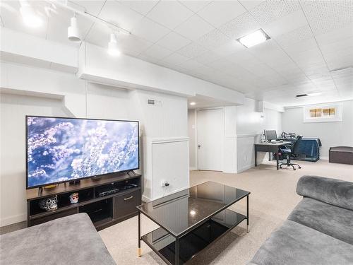 1087 Nairn Avenue, Winnipeg, MB - Indoor