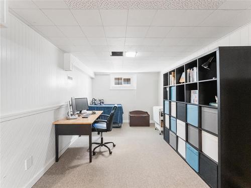 1087 Nairn Avenue, Winnipeg, MB - Indoor Photo Showing Office
