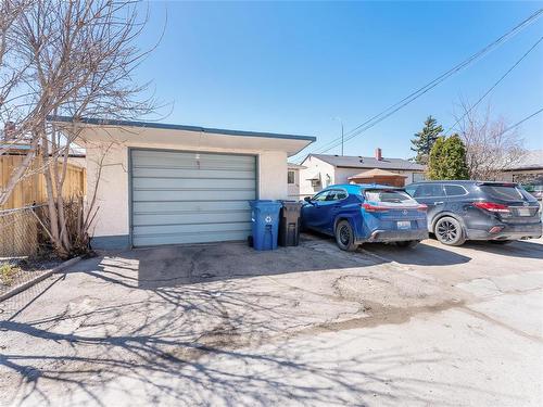 1087 Nairn Avenue, Winnipeg, MB - Outdoor