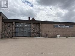 A,B - 270 LAKE STREET  Pembroke, ON K8A 7Y9