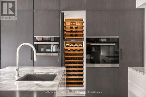 511 Fraser Avenue, Ottawa, ON - Indoor Photo Showing Kitchen With Upgraded Kitchen
