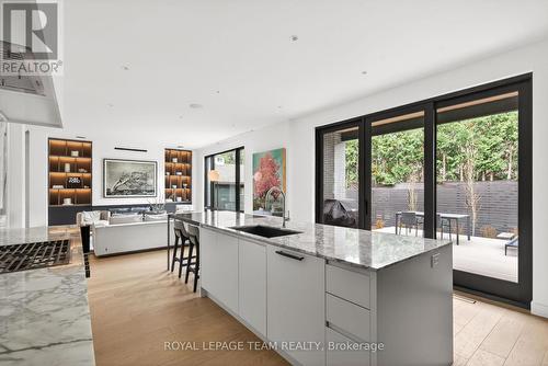 511 Fraser Avenue, Ottawa, ON - Indoor Photo Showing Kitchen With Upgraded Kitchen