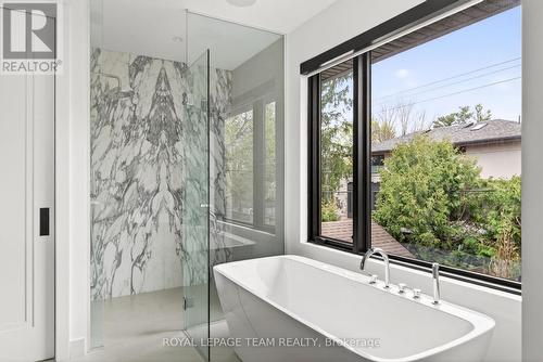 511 Fraser Avenue, Ottawa, ON - Indoor Photo Showing Bathroom