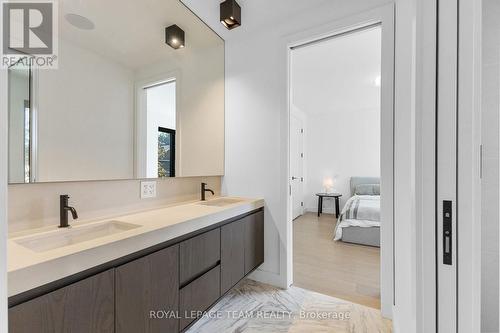 511 Fraser Avenue, Ottawa, ON - Indoor Photo Showing Bathroom