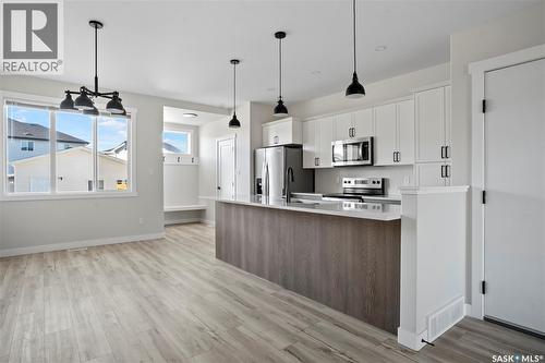 4744 Buckingham Drive, Regina, SK - Indoor Photo Showing Kitchen With Upgraded Kitchen