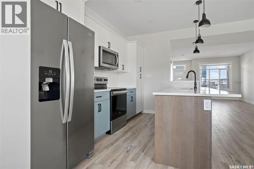 4744 Buckingham Drive, Regina, SK - Indoor Photo Showing Kitchen With Upgraded Kitchen
