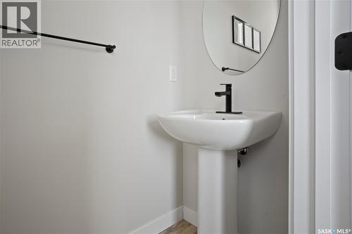 4744 Buckingham Drive, Regina, SK - Indoor Photo Showing Bathroom