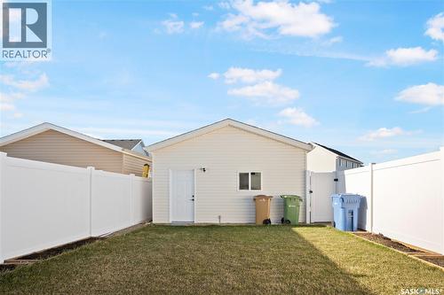 4744 Buckingham Drive, Regina, SK - Outdoor