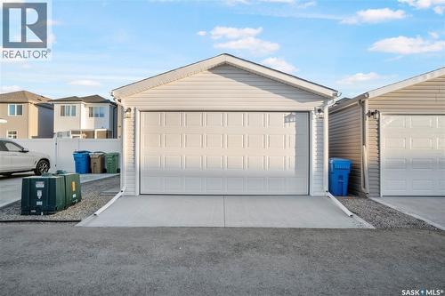 4744 Buckingham Drive, Regina, SK - Outdoor