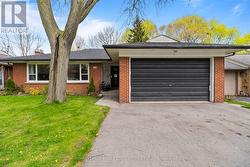 76 GLENELLEN DRIVE E  Toronto, ON M8Y 2H1