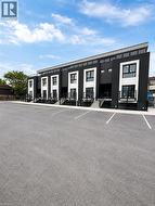 6638 MCLEOD Road Unit# 120 Niagara Falls, ON L2G 3G5