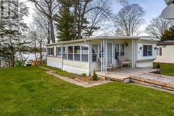 8 LAKESHORE ROAD Midland, ON L4R 0B9