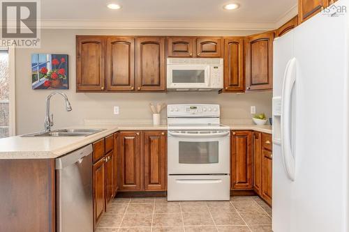 27 Fleetview Drive, Halifax, NS - Indoor Photo Showing Kitchen With Double Sink