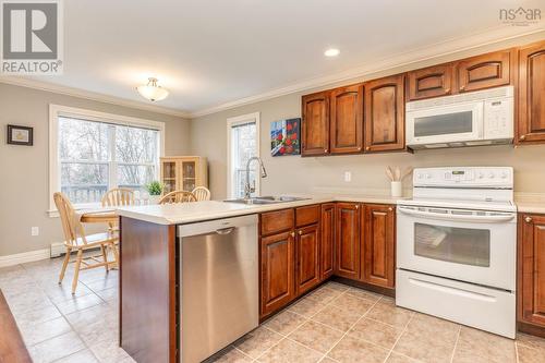 27 Fleetview Drive, Halifax, NS - Indoor Photo Showing Kitchen With Double Sink
