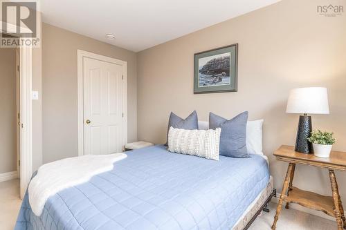 27 Fleetview Drive, Halifax, NS - Indoor Photo Showing Bedroom