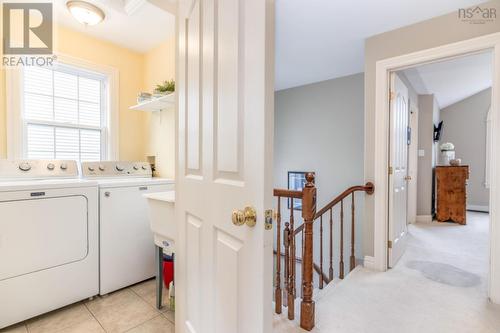 27 Fleetview Drive, Halifax, NS - Indoor Photo Showing Laundry Room
