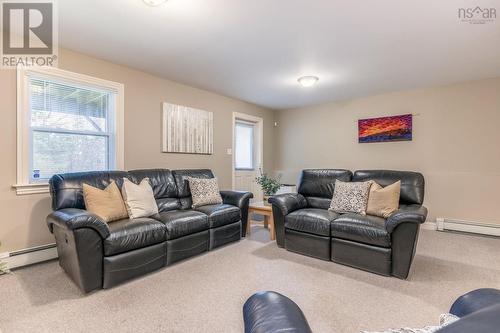 27 Fleetview Drive, Halifax, NS - Indoor Photo Showing Living Room