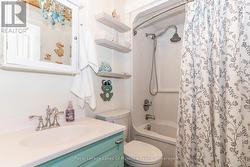 Main bath - 
