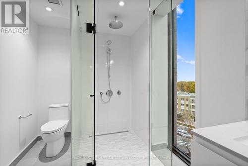 606 - 1414 Bayview Avenue, Toronto, ON - Indoor Photo Showing Bathroom