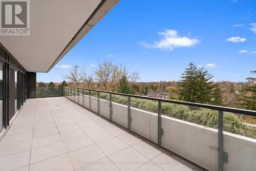 Expansive terrace with CN tower south views - 606 - 1414 Bayview Avenue, Toronto, ON - Outdoor With Exterior