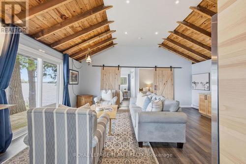 69 O2 Otter Lake Road, Rideau Lakes, ON - Indoor Photo Showing Living Room
