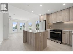 404 3594 MALSUM DRIVE  North Vancouver, BC V7G 0B4