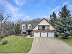 106 Braeview Place  Brandon, MB R7C 1A1