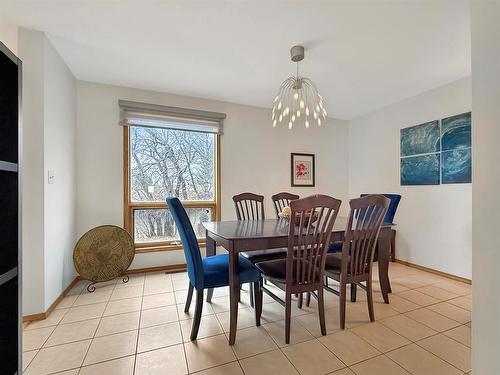 106 Braeview Place, Brandon, MB - Indoor Photo Showing Dining Room