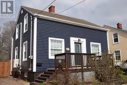 62 RUSELL  Summerside, PE C1N 2T6