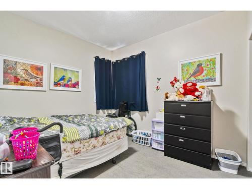 9512 154 St Nw, Edmonton, AB - Indoor Photo Showing Bedroom
