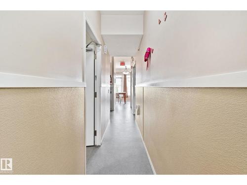 9512 154 St Nw, Edmonton, AB - Indoor Photo Showing Other Room