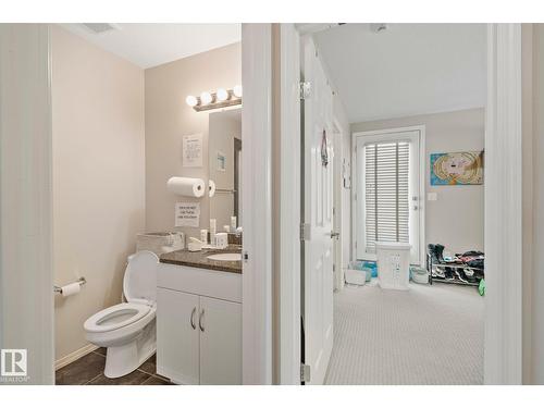 9512 154 St Nw, Edmonton, AB - Indoor Photo Showing Bathroom