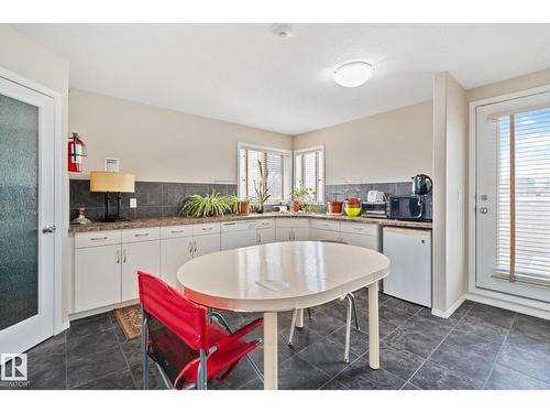 9512 154 St Nw, Edmonton, AB - Indoor