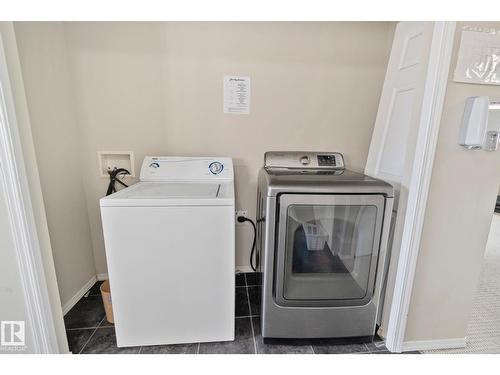 9512 154 St Nw, Edmonton, AB - Indoor Photo Showing Laundry Room