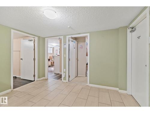 9512 154 St Nw, Edmonton, AB - Indoor Photo Showing Other Room