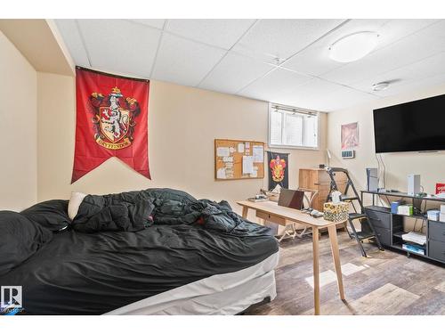 9512 154 St Nw, Edmonton, AB - Indoor