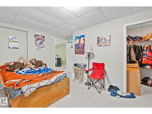 9512 154 St Nw, Edmonton, AB - Indoor Photo Showing Bedroom