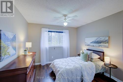 11 Bonniewood Drive, Mapleton, ON - Indoor Photo Showing Bedroom