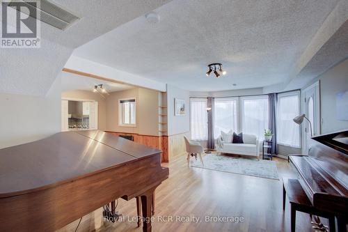 11 Bonniewood Drive, Mapleton, ON - Indoor