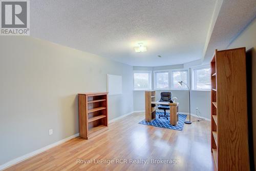 11 Bonniewood Drive, Mapleton, ON - Indoor