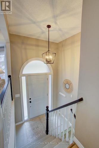 11 Bonniewood Drive, Mapleton, ON - Indoor Photo Showing Other Room