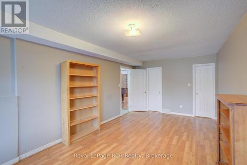 11 Bonniewood Drive, Mapleton, ON - Indoor Photo Showing Other Room