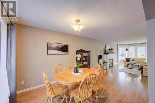 11 Bonniewood Drive, Mapleton, ON - Indoor Photo Showing Dining Room