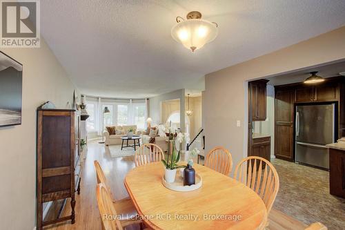 11 Bonniewood Drive, Mapleton, ON - Indoor Photo Showing Dining Room