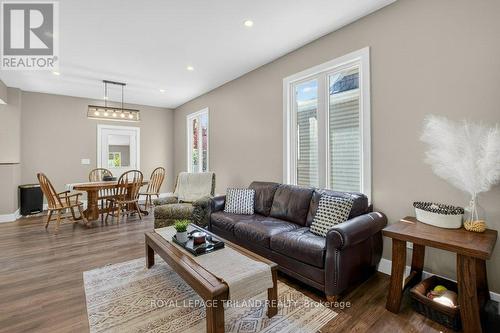73.5 Hughes Street, St. Thomas, ON - Indoor Photo Showing Living Room