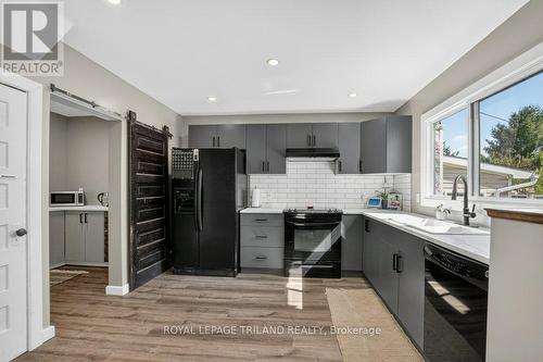 73.5 Hughes Street, St. Thomas, ON - Indoor Photo Showing Kitchen