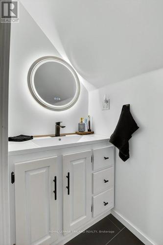 73.5 Hughes Street, St. Thomas, ON - Indoor Photo Showing Bathroom