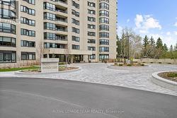1507 - 1500 RIVERSIDE DRIVE  Ottawa, ON K1G 4J4