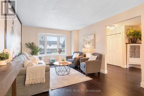 51 Briarsdale Crescent, Welland (N. Welland), ON - Indoor Photo Showing Living Room