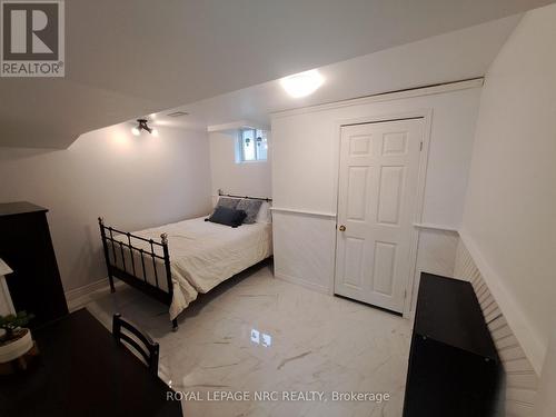 51 Briarsdale Crescent, Welland (N. Welland), ON - Indoor Photo Showing Bedroom